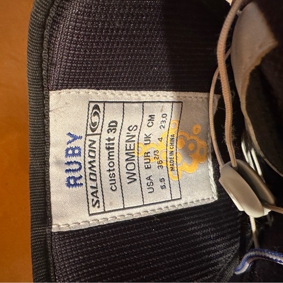 Women’s snowboard boot - Picture 3 of 3